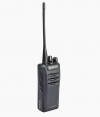 Radio Digital Portátil UHF 400-470 MHz, 5W, 32 Canales, NXDN-Analógico, GPS, Encriptación, Roaming multi-sitio, Incluye Batería, Antena, cargador y clip.